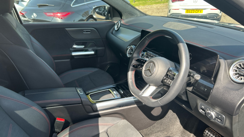 Mercedes-Benz Eqa 350 4M 215kW AMG Line Executive 66.5kWh 5dr At Electric Hatchback